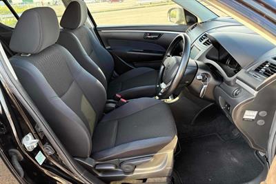 2014 Suzuki Swift - Thumbnail