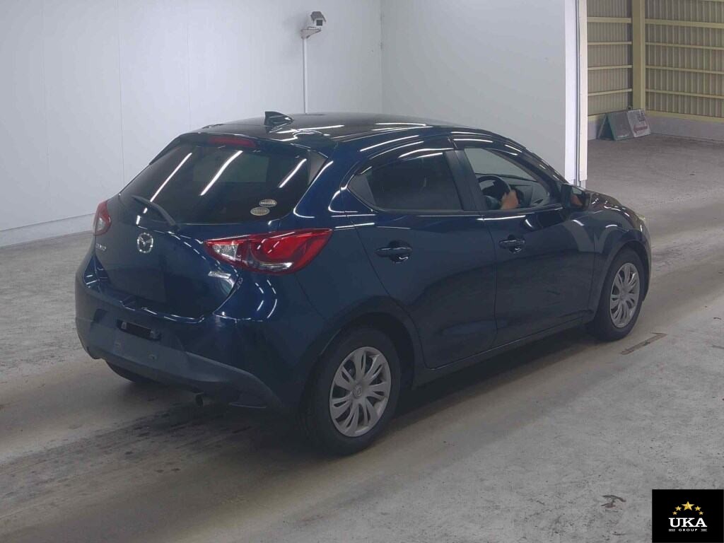 2016 Mazda Demio