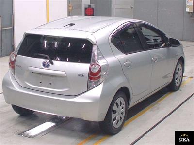 2013 Toyota Aqua - Thumbnail
