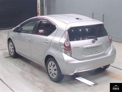 2013 Toyota Aqua - Thumbnail