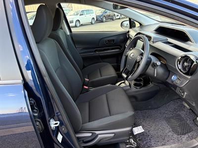 2016 Toyota Aqua - Thumbnail