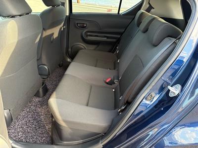 2016 Toyota Aqua - Thumbnail