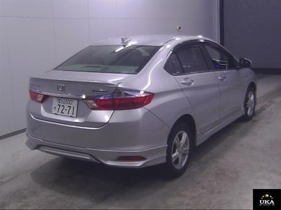 2014 Honda Grace - Thumbnail