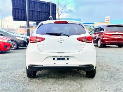 2020 Mazda 2 - Thumbnail