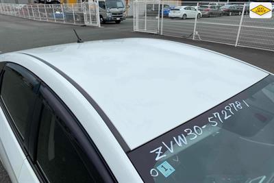 2014 Toyota Prius - Thumbnail