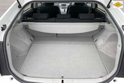 2014 Toyota Prius - Thumbnail