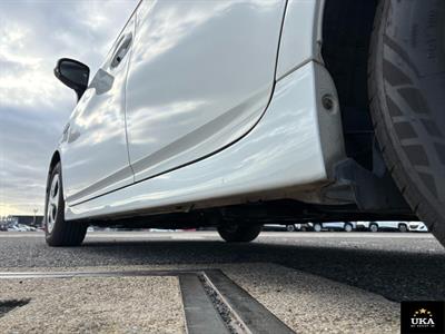 2013 Toyota Prius - Thumbnail