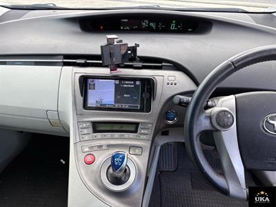 2013 Toyota Prius - Thumbnail