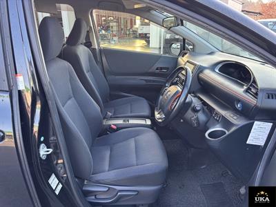 2017 Toyota Sienta - Thumbnail