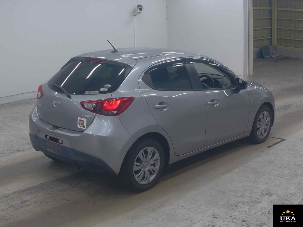 2016 Mazda Demio