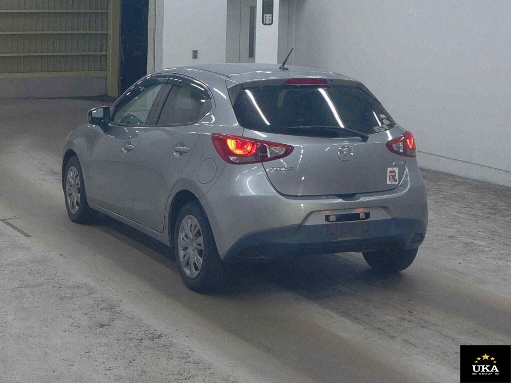 2016 Mazda Demio