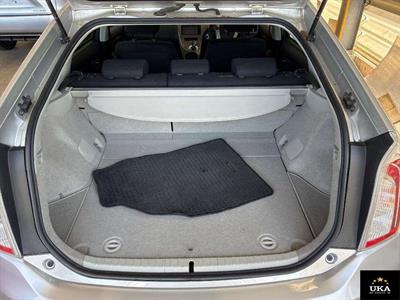 2015 Toyota Prius - Thumbnail