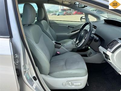 2013 Toyota Prius - Thumbnail