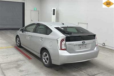 2013 Toyota Prius - Thumbnail