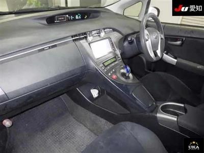 2013 Toyota Prius - Thumbnail