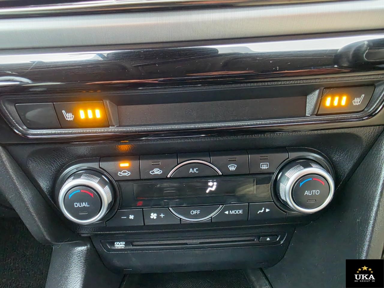 2015 Mazda Axela