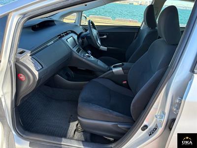 2015 Toyota Prius - Thumbnail