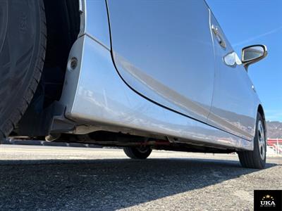 2015 Toyota Prius - Thumbnail