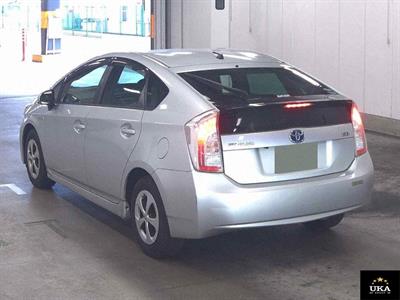 2015 Toyota Prius - Thumbnail