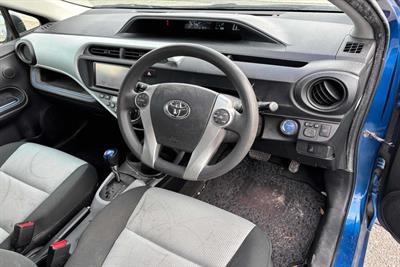 2014 Toyota Aqua - Thumbnail