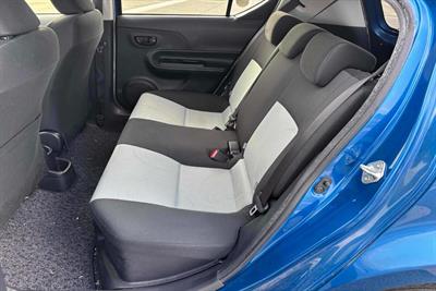 2014 Toyota Aqua - Thumbnail