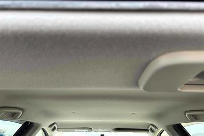 2014 Toyota Aqua - Thumbnail