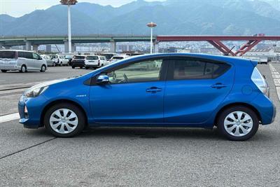 2014 Toyota Aqua - Thumbnail