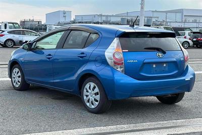 2014 Toyota Aqua - Thumbnail