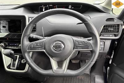 2017 Nissan Serena - Thumbnail