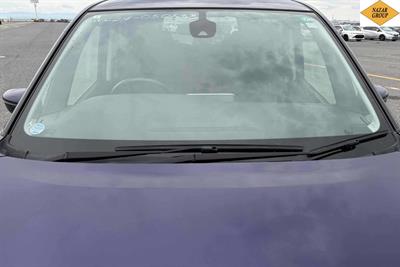2017 Nissan Serena - Thumbnail