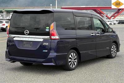 2017 Nissan Serena - Thumbnail