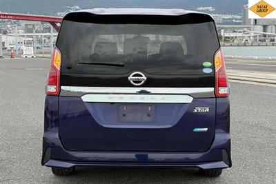 2017 Nissan Serena - Thumbnail