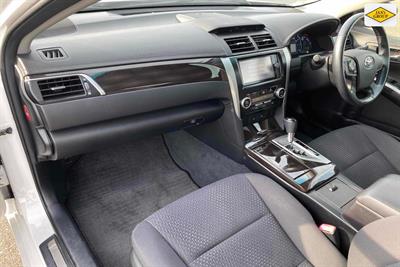 2014 Toyota Camry - Thumbnail
