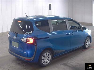 2015 Toyota Sienta - Thumbnail