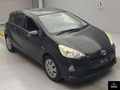 2013 Toyota Aqua - Thumbnail