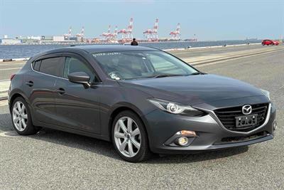2014 Mazda Axela