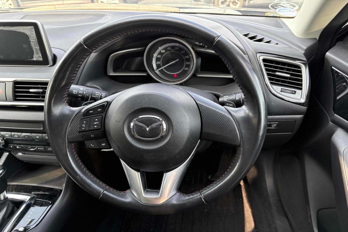 2014 Mazda Axela