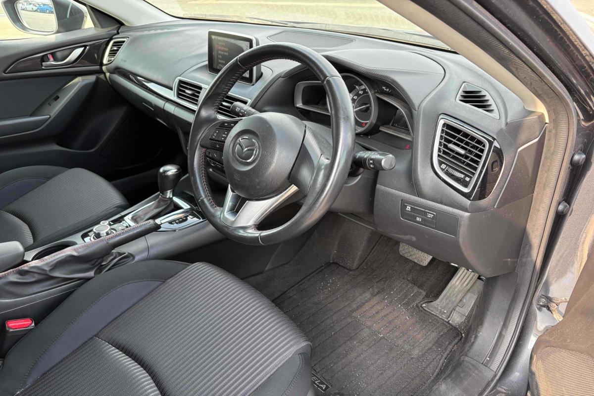 2014 Mazda Axela