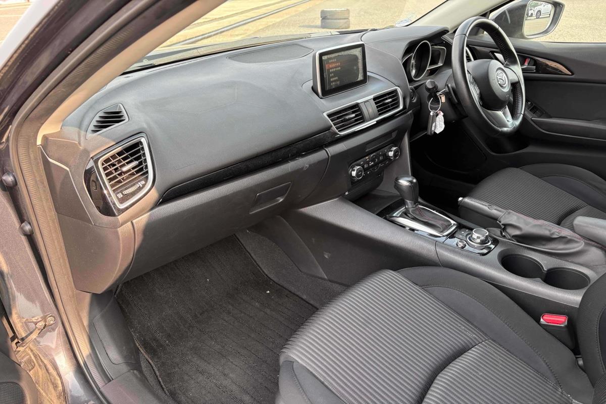 2014 Mazda Axela