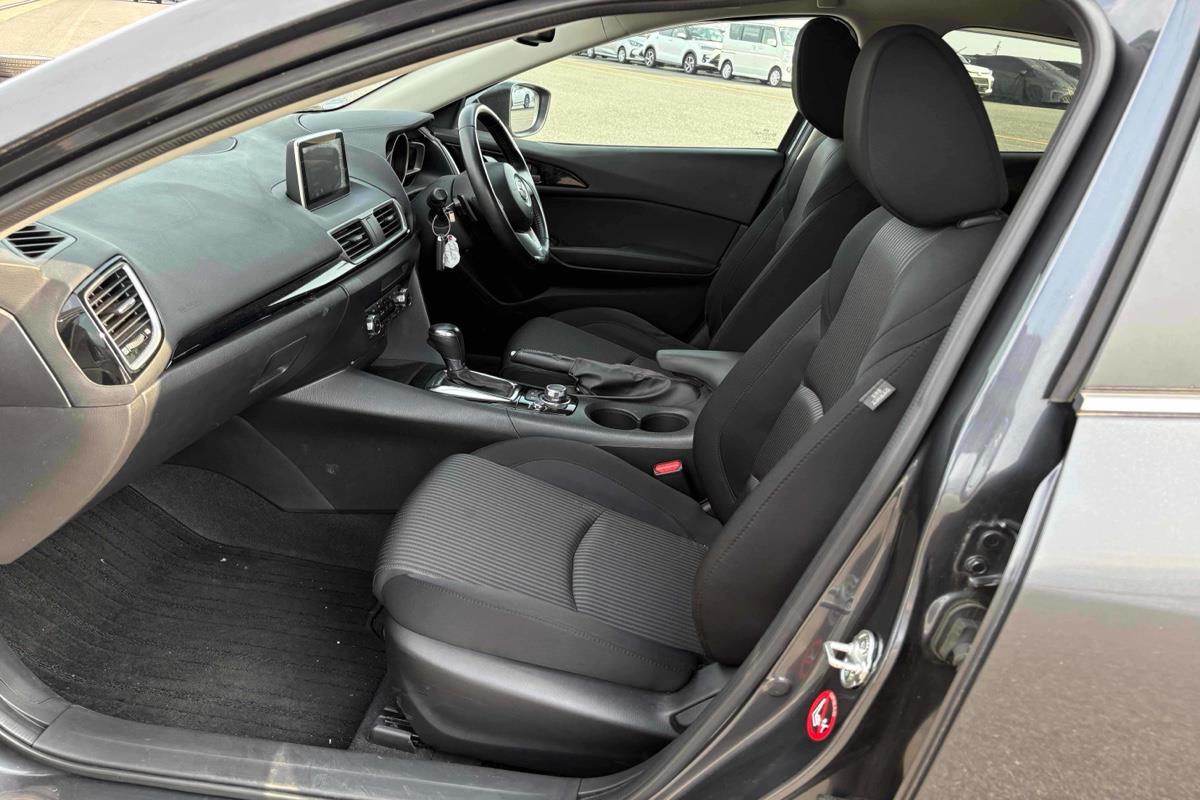 2014 Mazda Axela