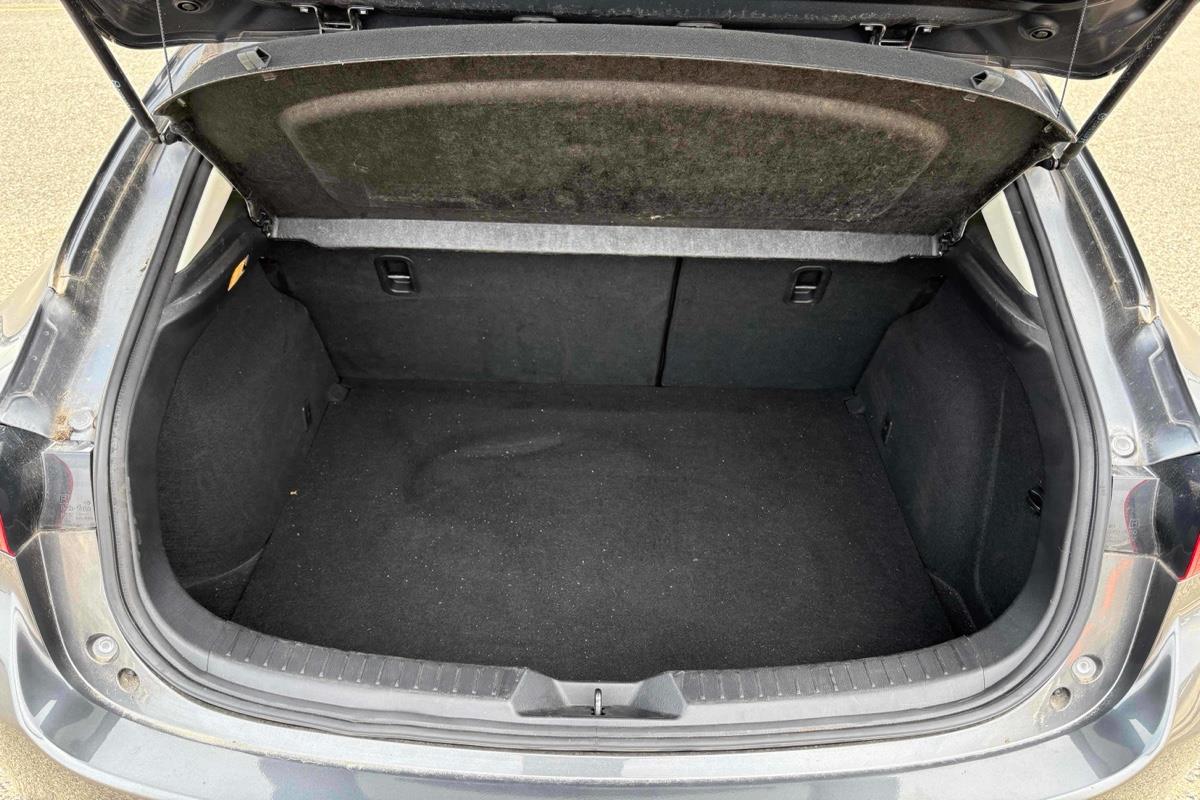 2014 Mazda Axela