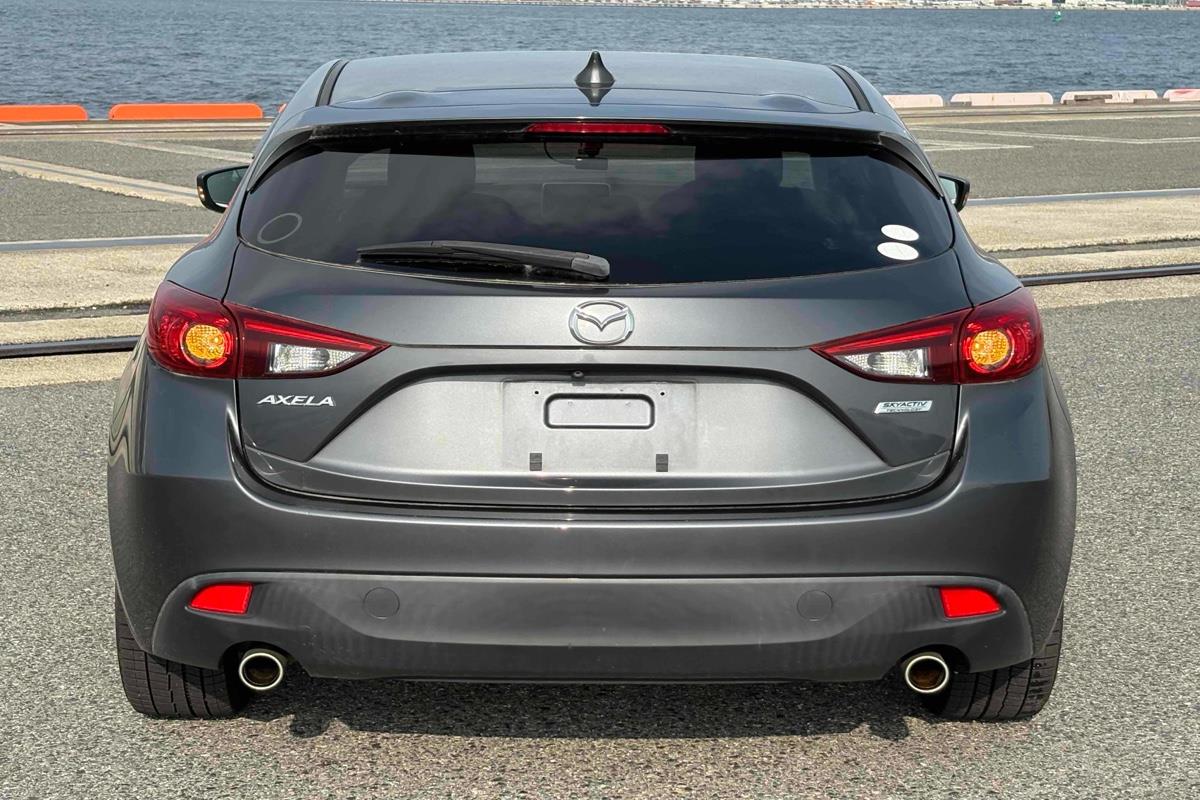 2014 Mazda Axela