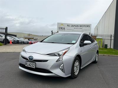 2018 Toyota Prius - Thumbnail