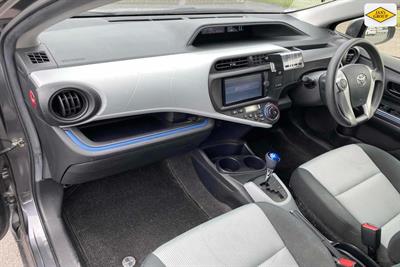 2014 Toyota Aqua - Thumbnail