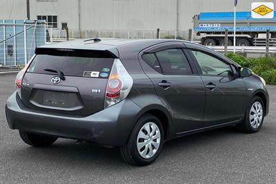 2014 Toyota Aqua - Thumbnail