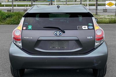 2014 Toyota Aqua - Thumbnail
