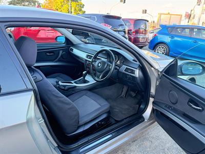 2007 BMW 320i - Thumbnail