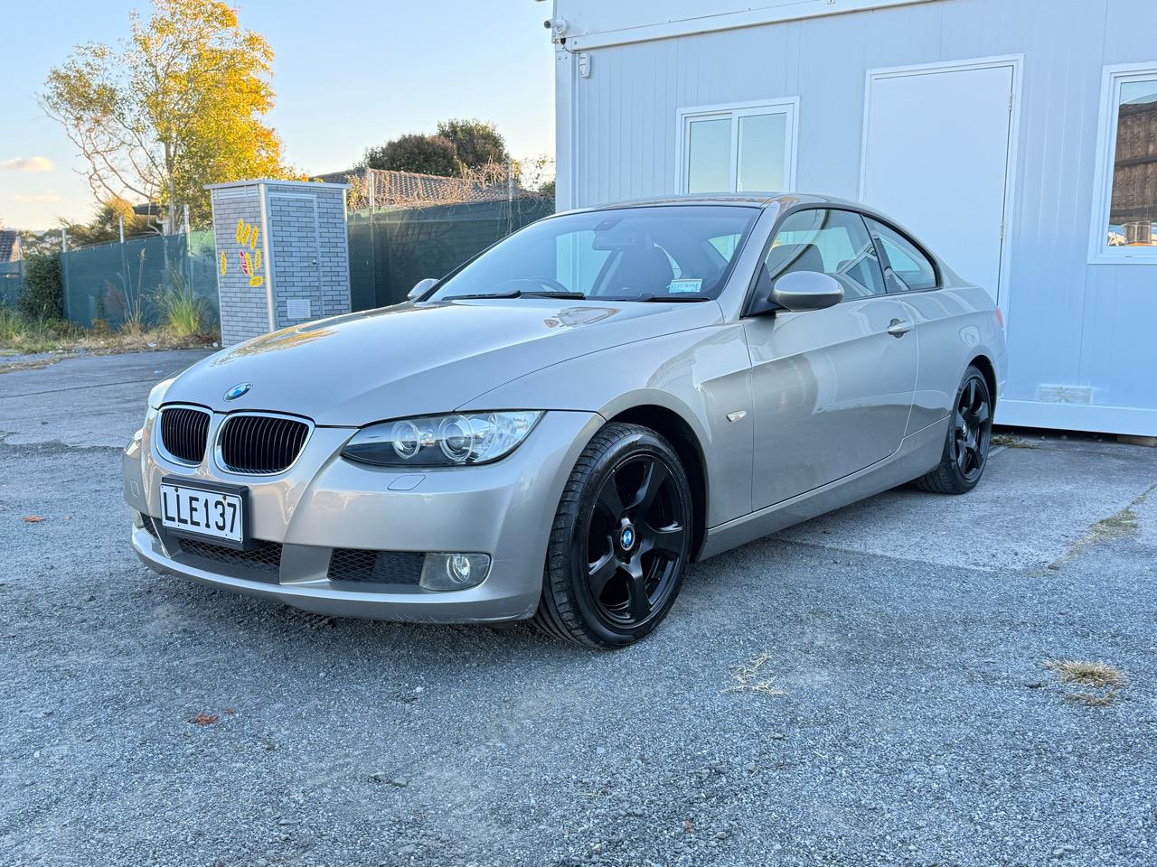 2007 BMW 320i