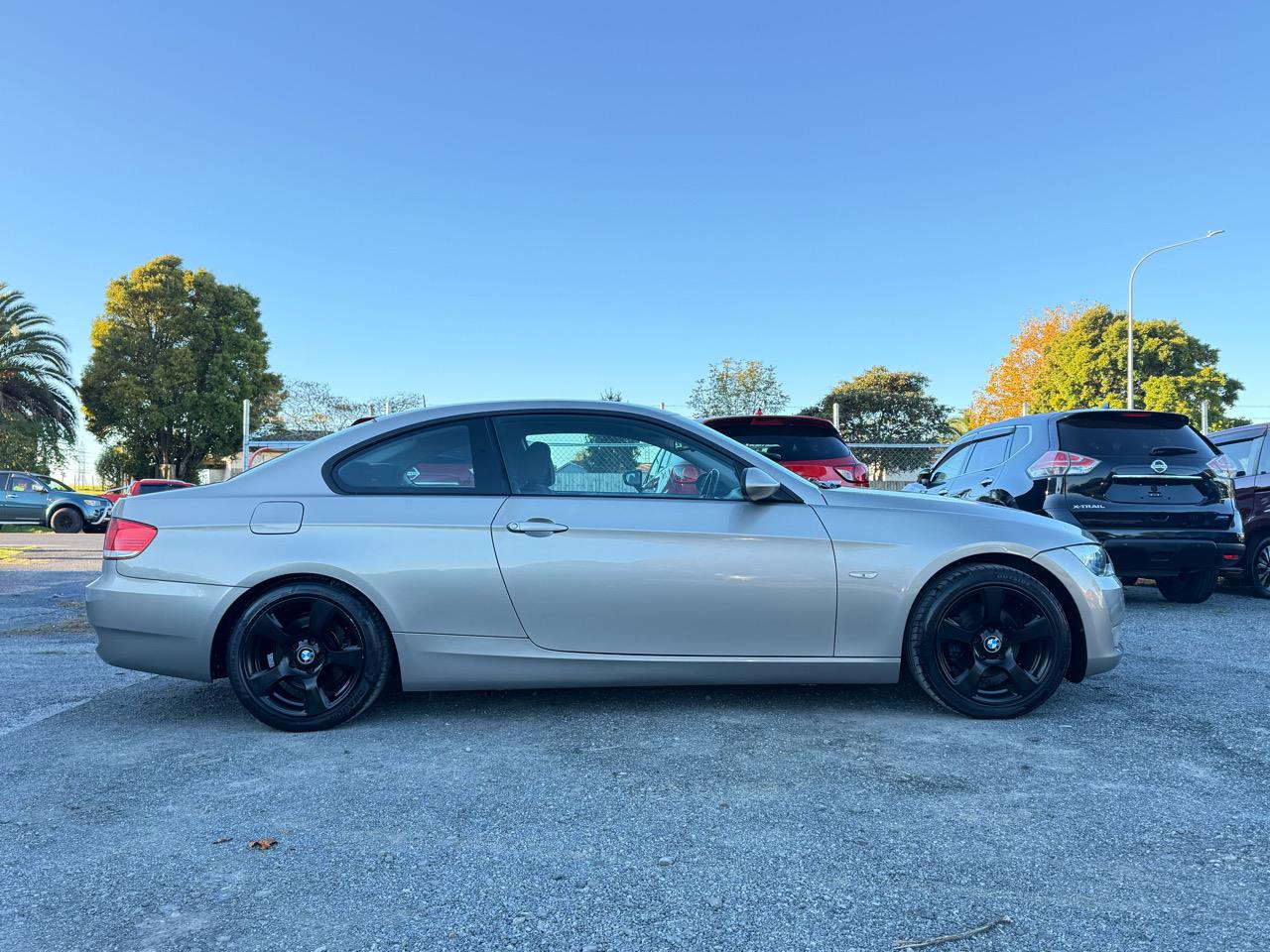 2007 BMW 320i