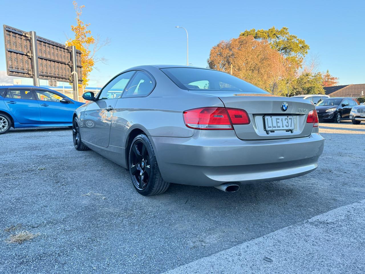 2007 BMW 320i